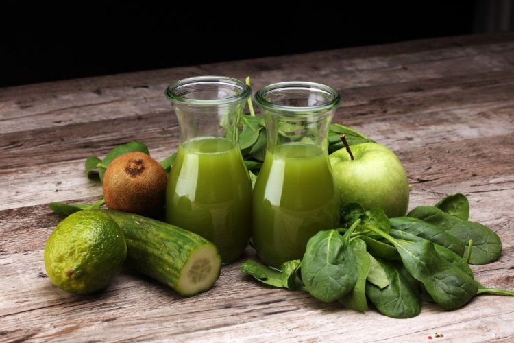 Batido de pepino, manzana y zumo de lima