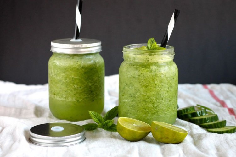 Batido de pepino, lima y menta