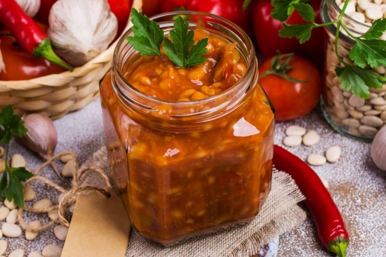 Lecho with Beans for Winter