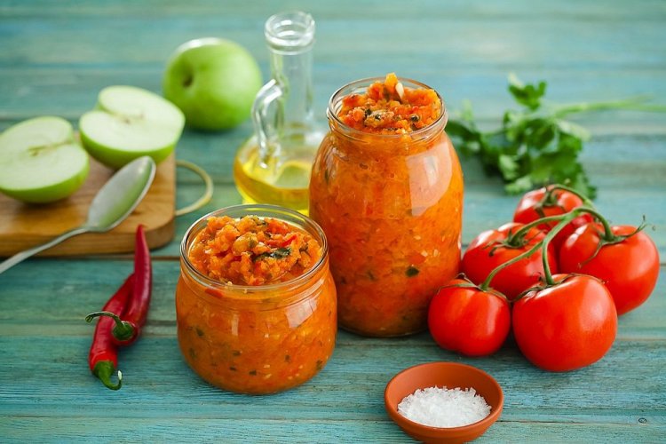 Lecho with Apples and Hot Peppers for Winter