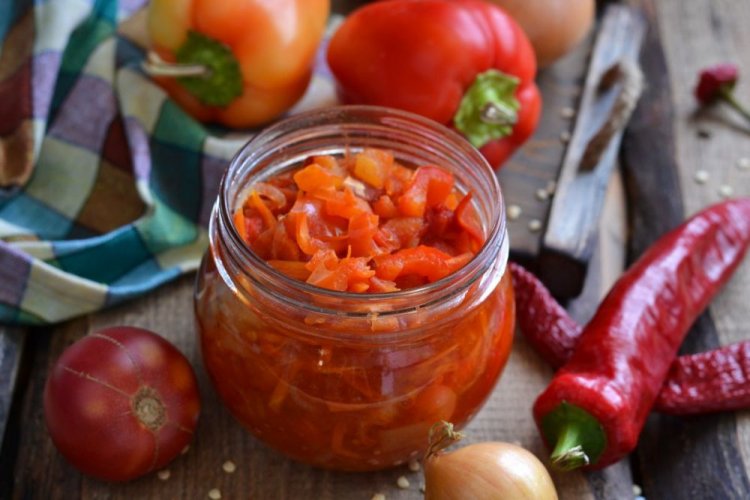 Lecho with Hot Peppers, Carrots, and Onions
