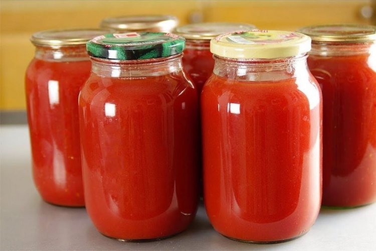 Tomato Juice with Sugar and Salt