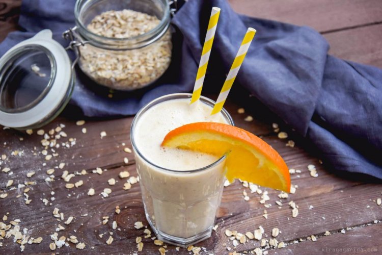 Orangen-Smoothie mit Haferflocken