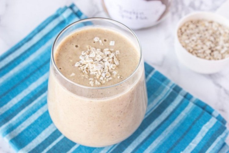 Milch-Smoothie mit Haferflocken