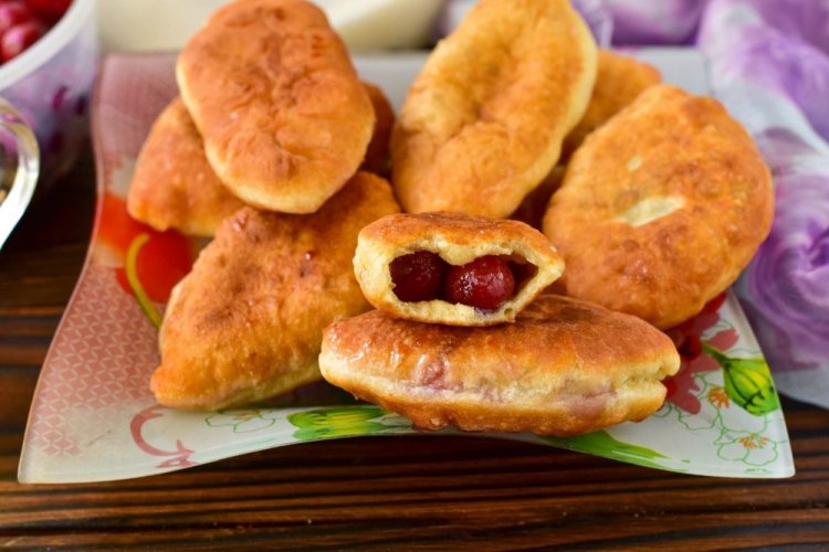 Empanadillas de cereza fritas