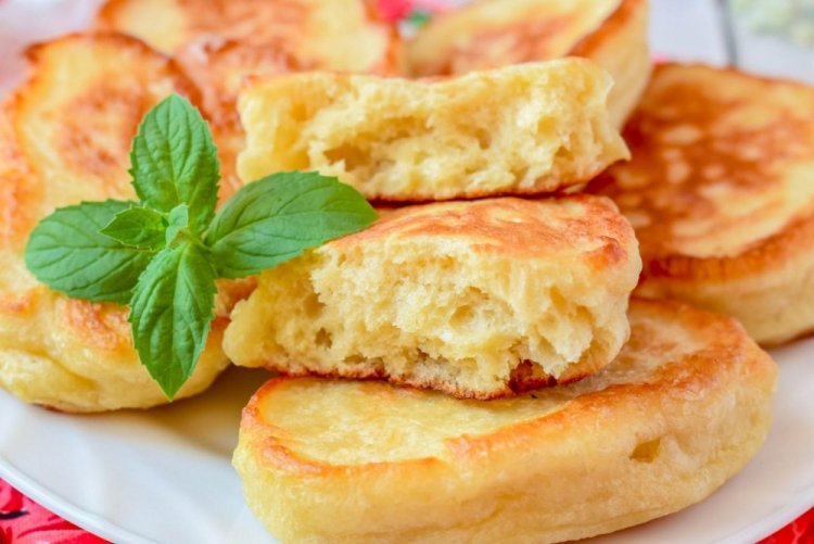 Hefepfannkuchen mit Milch