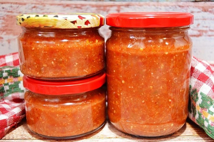 Homemade Zucchini Adjika without Garlic