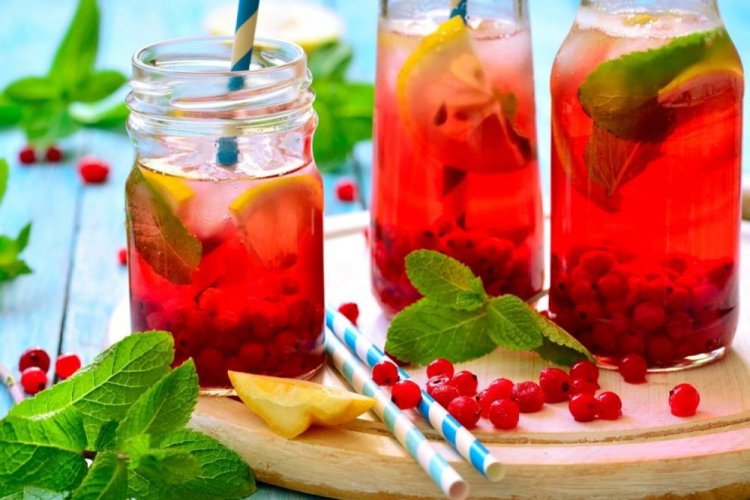 Compota de grosella roja con limón y menta