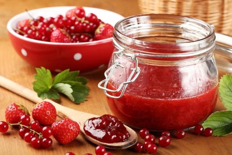 Strawberry and Redcurrant Jam