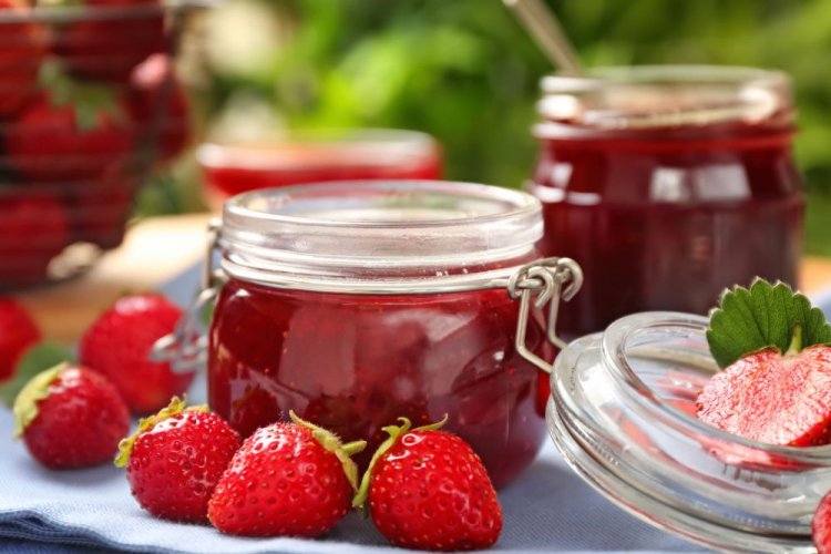 Strawberry Jam with Honey