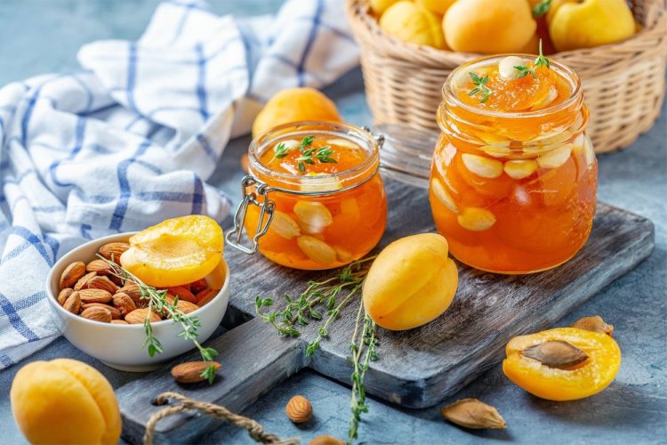 Mermelada de albaricoque con huesos – receta clásica