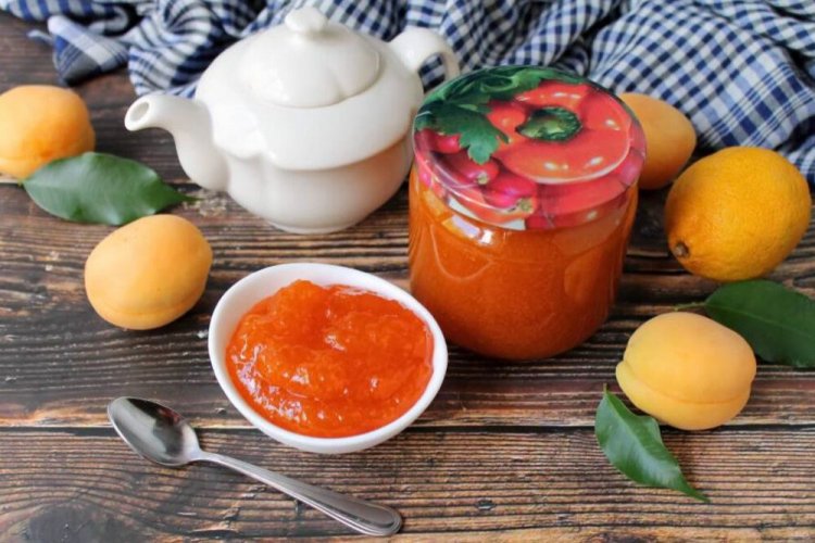 Sugar-Free Apricot Jam