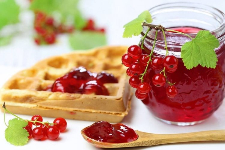 Redcurrant Jelly with Gelatin