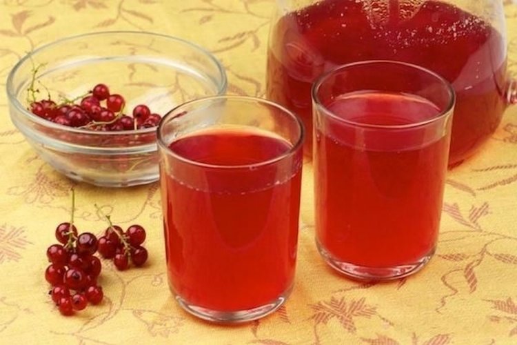 Redcurrant Wine with Lemon Juice