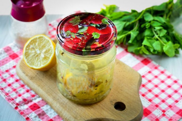 Gooseberry Mojito Compote with Oranges