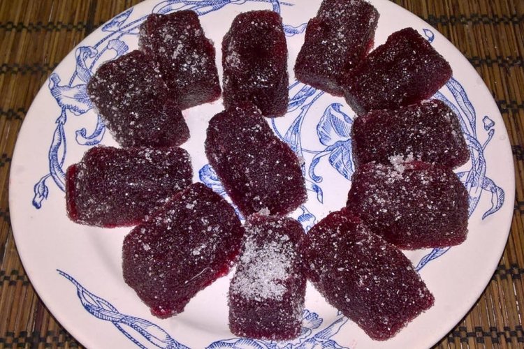Eiweiß-Pastila aus roten Johannisbeeren
