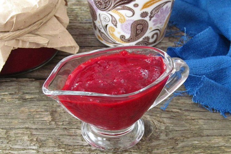 Salsa de arándanos rojos y grosella roja para carne