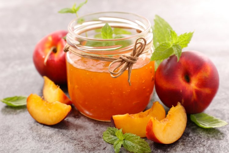 Pfirsichmarmelade in fünf Minuten
