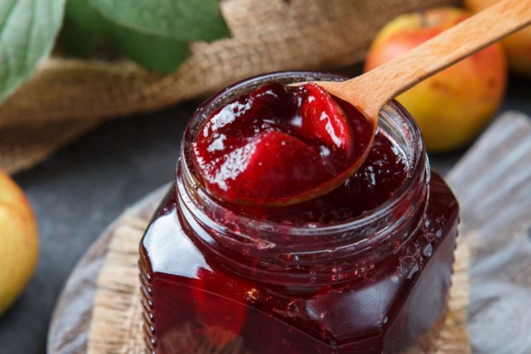 Cherry Five-Minute Jam with Apples