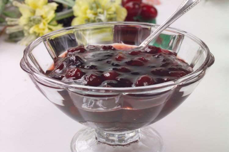Cherry Five-Minute Jam with Gelatin