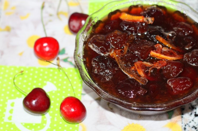 Cherry Five-Minute Jam with Oranges