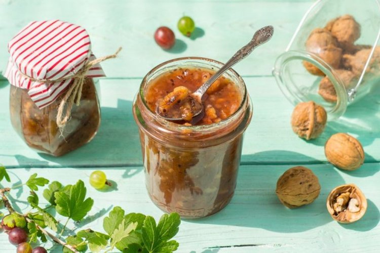 Gooseberry Jam with Walnuts