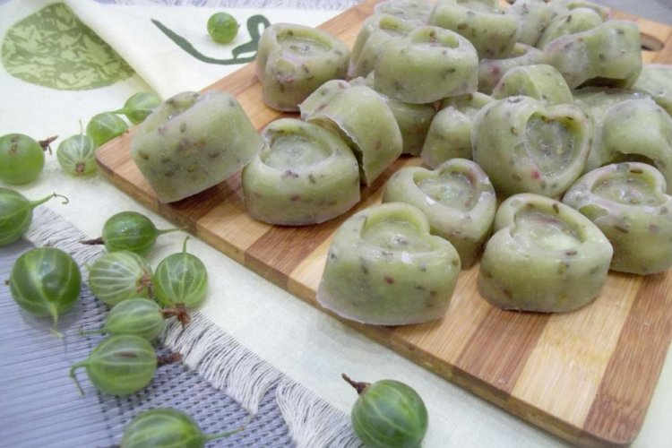 Frozen Gooseberries