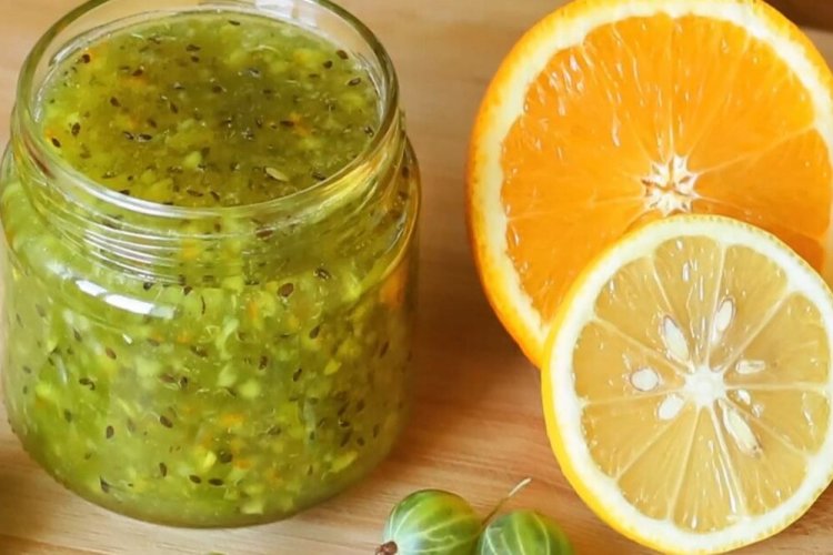 Mermelada de grosella con naranjas y limones