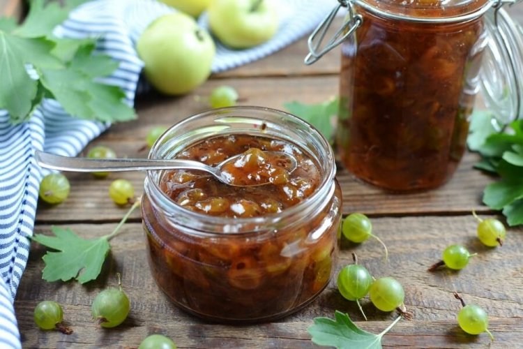 Mermelada de grosella y manzanas
