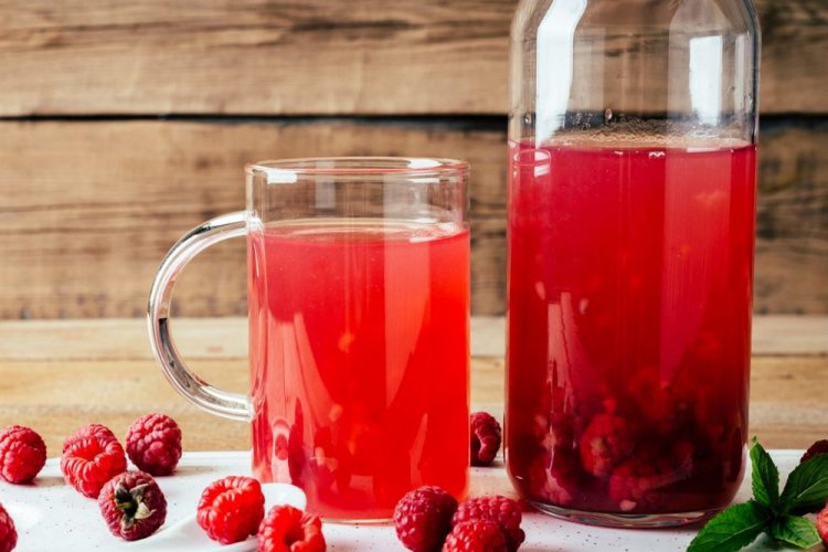 Raspberry and Mint Compote with Spices