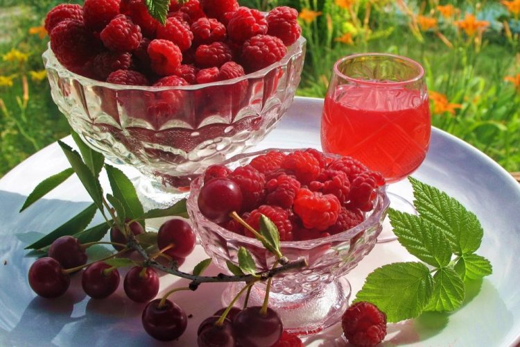 Raspberry and Cherry Compote with Honey
