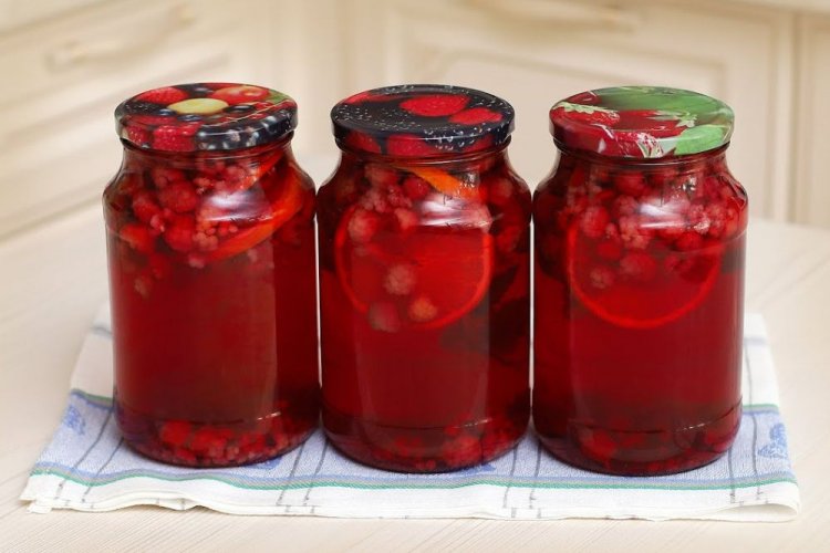 Raspberry Compote with Lemons