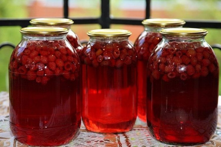 Raspberry Compote for Winter
