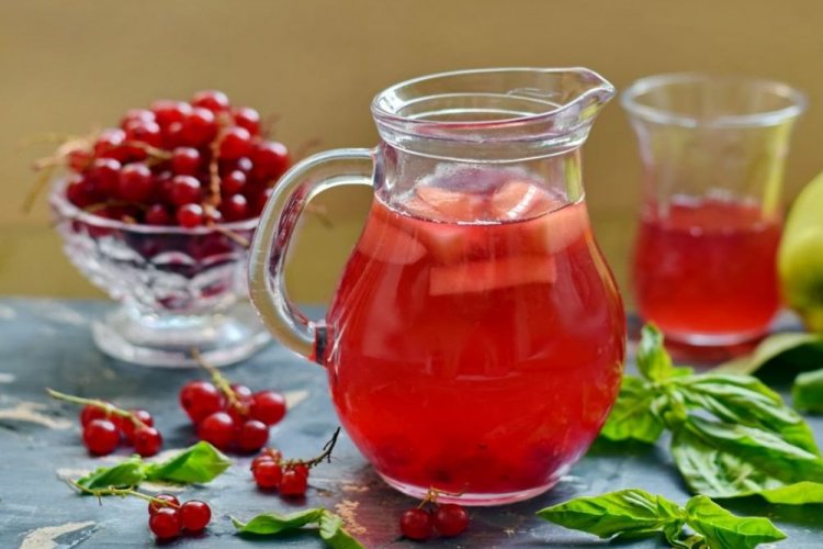 Red Currant and Apple Compote with Basil