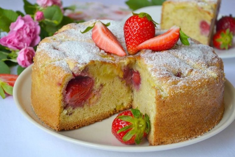 Pastel de fresa con mayonesa