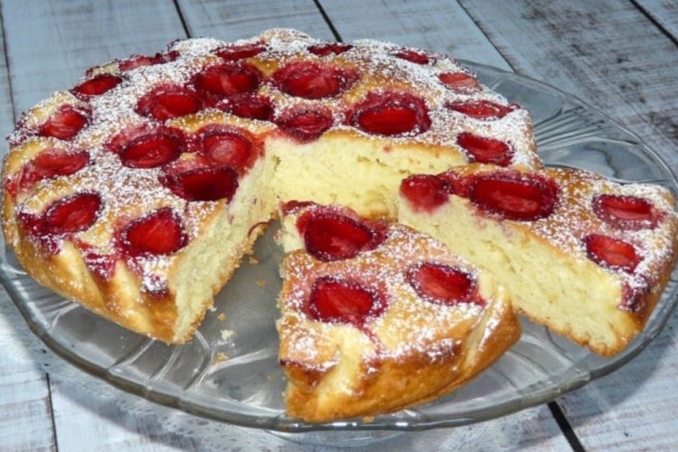 Pastel de requesón con fresas