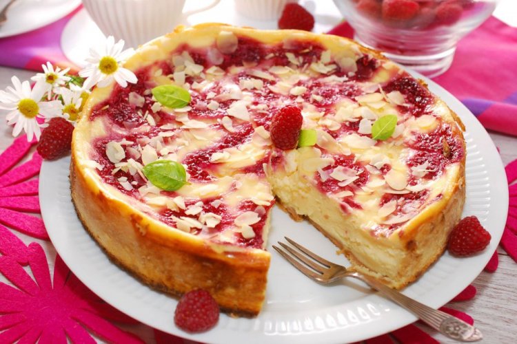 Cottage Cheese and Raspberry Pie