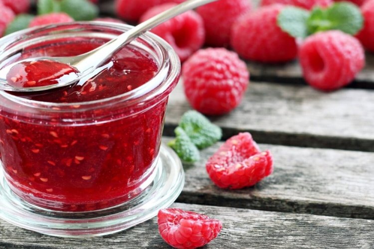 Gelatina de frambuesa con agar-agar
