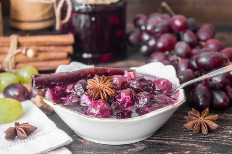 Traubenmarmelade mit Zimt