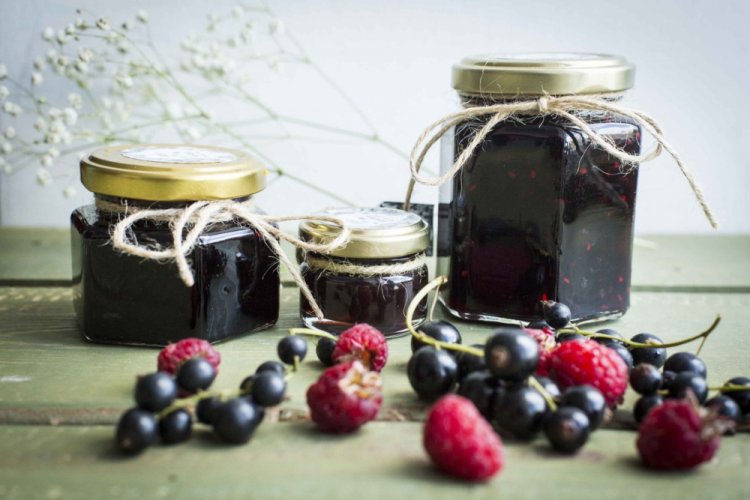 Blackcurrant and Raspberry Confiture