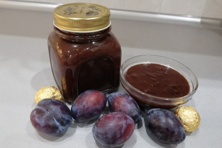 Mermelada de ciruela con cacao