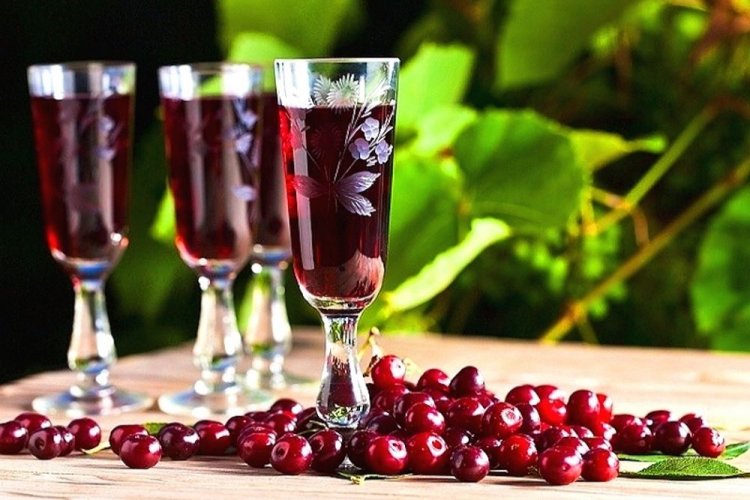 Licor de cereza – receta clásica