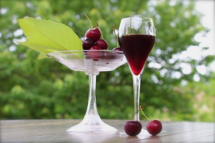 Cherry Liqueur with Moonshine