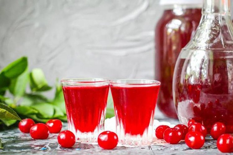 Quick Homemade Cherry Liqueur