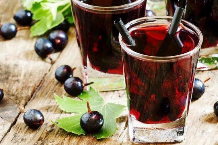 Blackcurrant Liqueur with Fructose