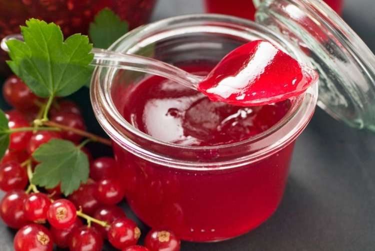Redcurrant Confiture in a Multicooker
