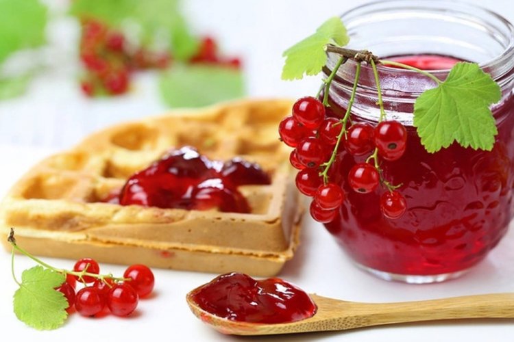 Redcurrant and Whitecurrant Confiture