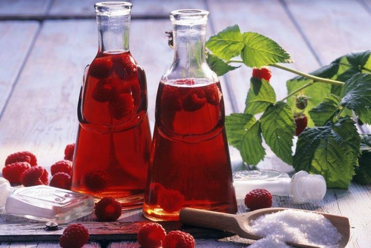 Raspberry Liqueur with Syrup