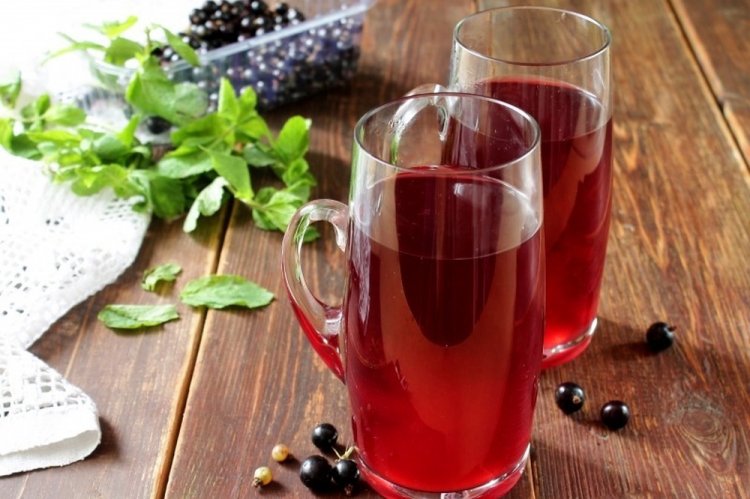 Blackcurrant Mors with Mint