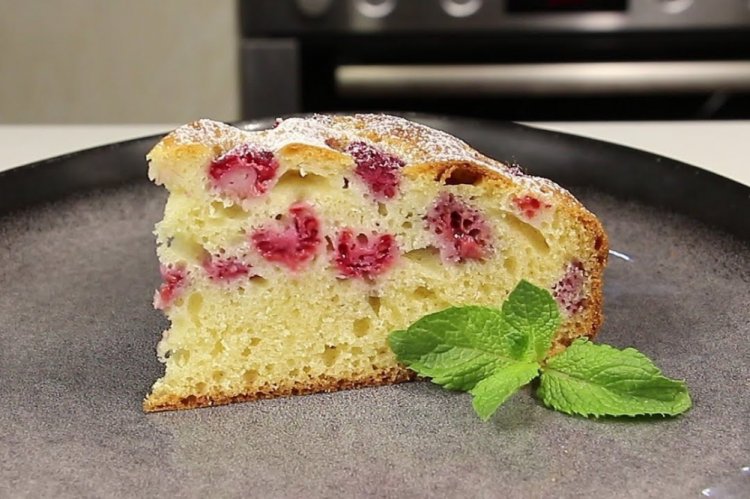 Tarta de frambuesa con crema agria